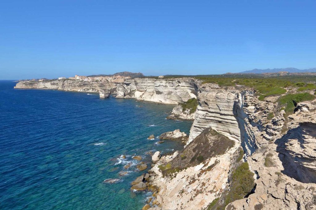 Vivre à l’année en mobil-home en Corse : ce qu’il faut savoir