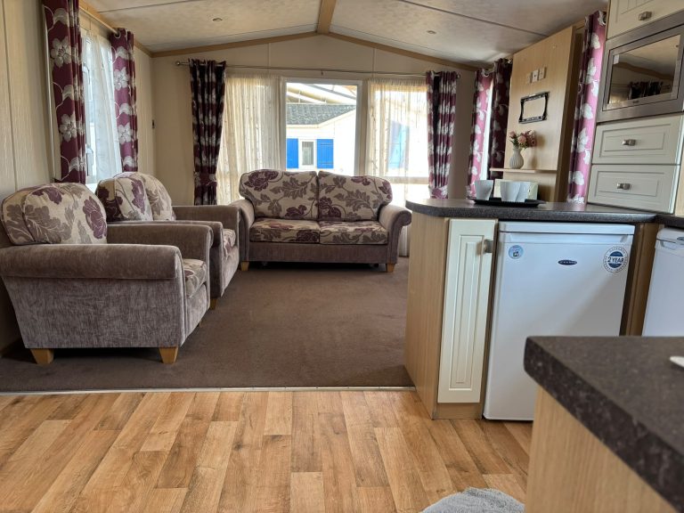 CARNABY ROSEDALE 2013 – REF 676