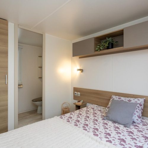 e697a335-c76a-490b-9ea0-b03e539523d6