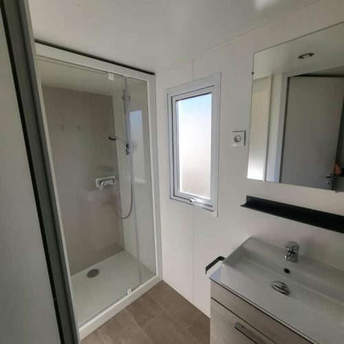Salle d'eau du mobil-home